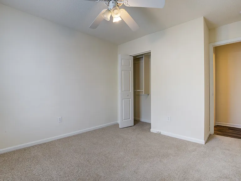 Ashmore Bridge Estates Apartment Homes — Photo 18