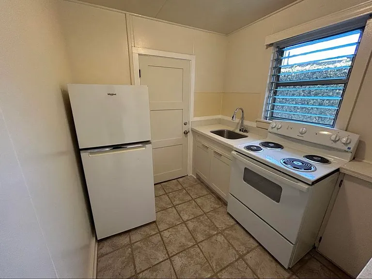 2304 Fern St #2 — Photo 4