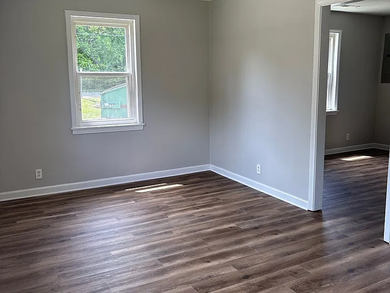 920 N Monroe Ave #1 — Photo 4