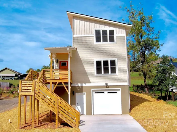 21 Ponder St, Mars Hill, NC 28754