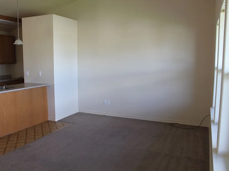 304 Willow St — Photo 18