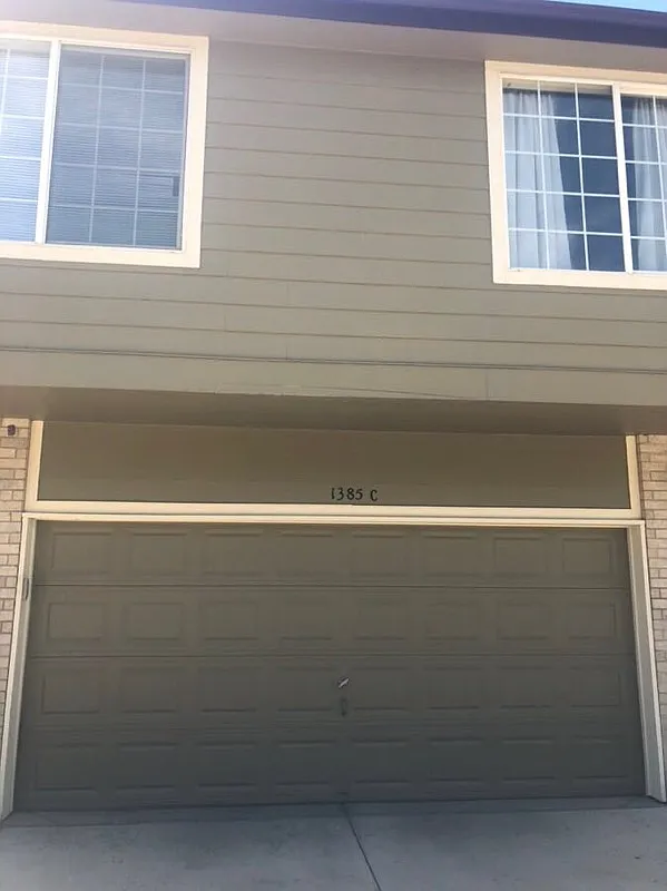 2 bed, 2.5 bath, 1308 sqft, $2,225 — Photo 2