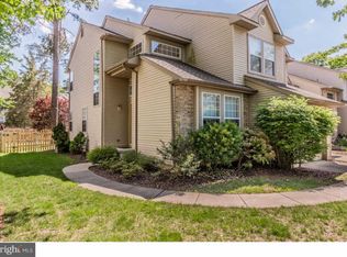 58 Smokey Run Dr, Berlin, NJ 08009