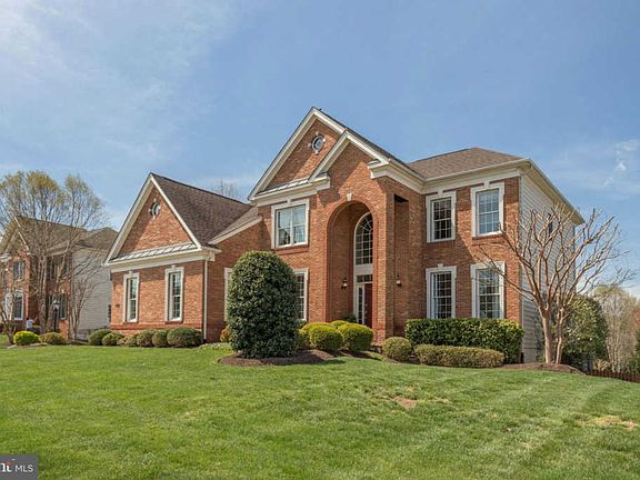 3rd image of 5318 Bowers Hill Dr