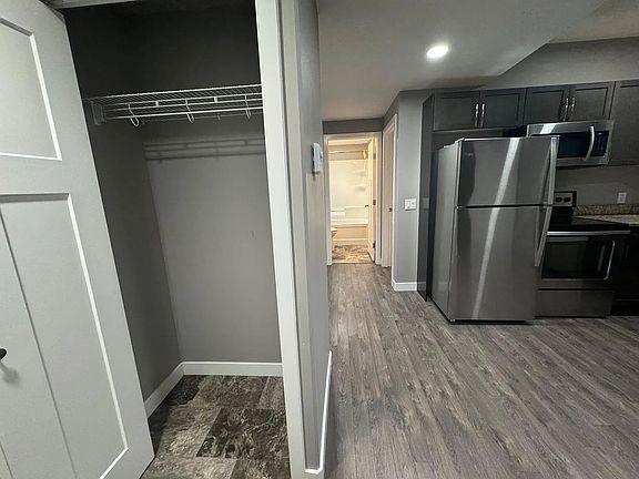 4th image of 535 Manek Rd