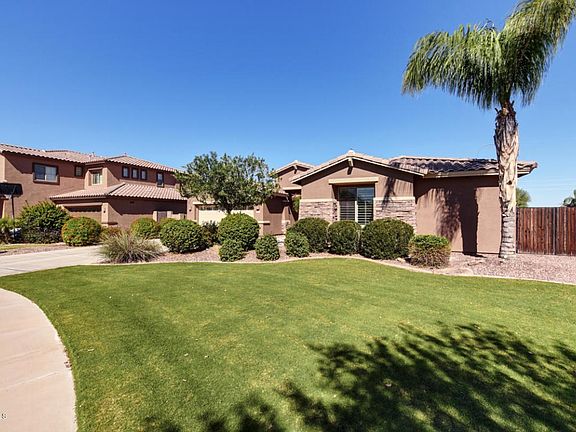 2652-East-Zion-Way-13