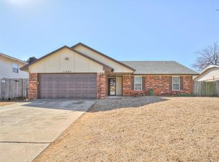 11604 Lochwood Dr, Yukon, OK 73099