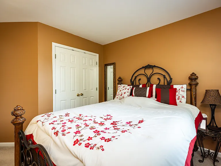 703 W Oakmeade Dr — Photo 22
