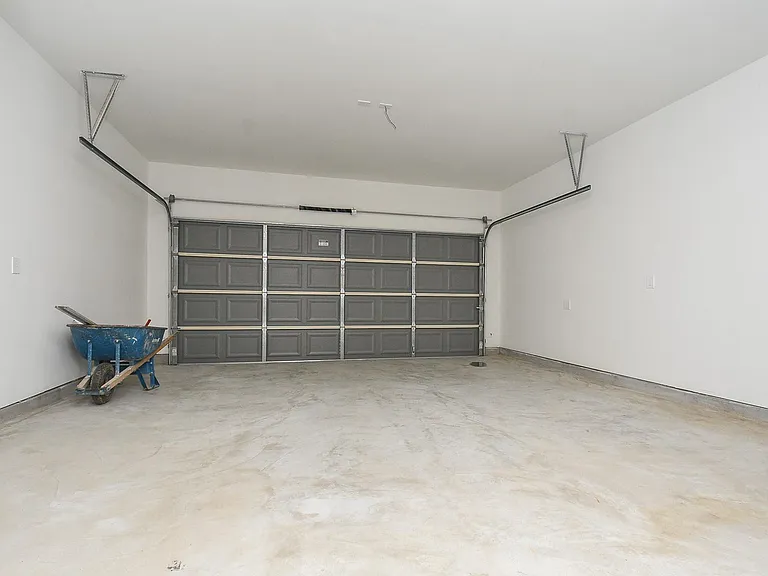2819 Topiary Ln — Photo 29