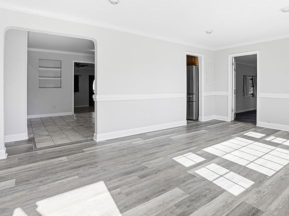 3rd image of 8324 Newland Rd