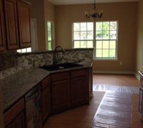 4th image of 1107 Ponderosa Dr