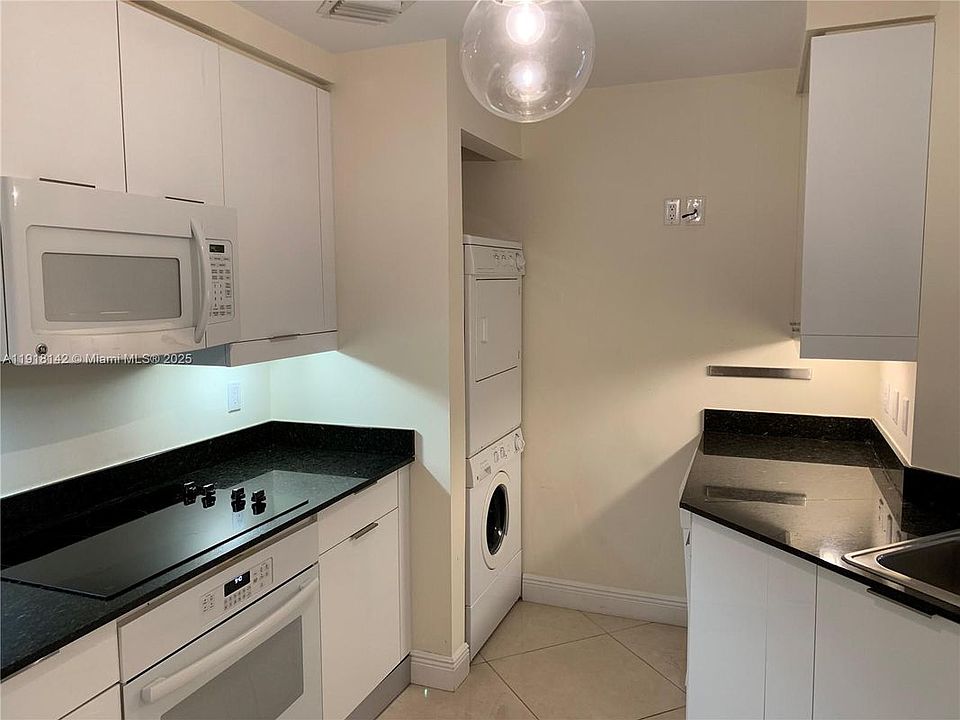 2nd image of 705 Crandon Blvd APT 406