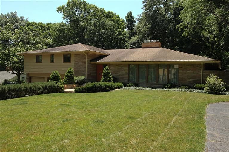 1st image of 1441 Spruce Dr