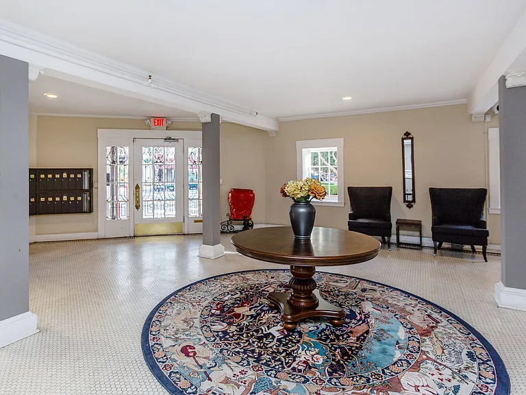 1401 Jones Street — Photo 10