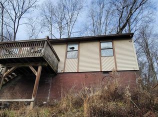 817 Laurel Dr, Mannington, WV