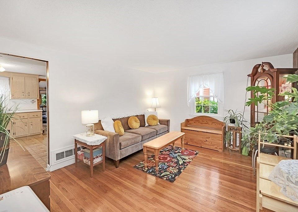 26 Goldsmith St, Jamaica Plain, MA 02130 MLS 73109717 Zillow