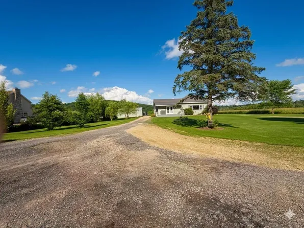 N2366 Weger Rd, Elroy, WI 53929