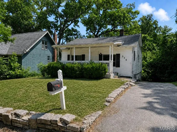 314 Midridge Dr, Saint Louis, MO 63137