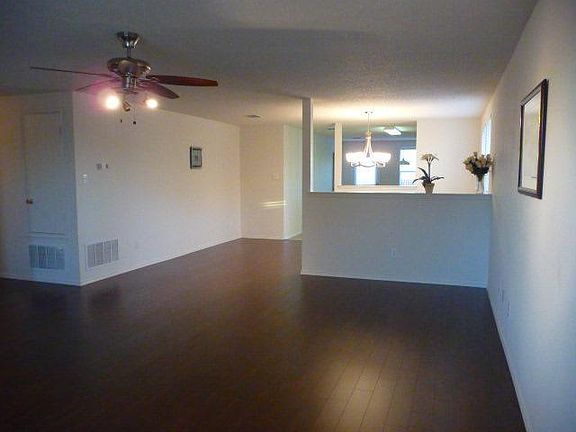5th image of 1529 Fieldstone Dr