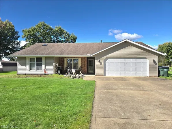 6215 Southview Dr, Nashport, OH 43830