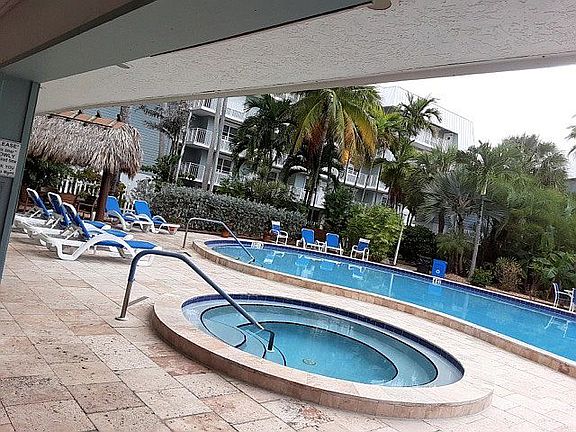 4th image of 1901 S Roosevelt Blvd APT 402N
