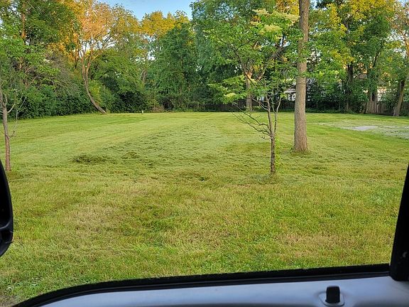 2nd image of 275 Sunset Dr