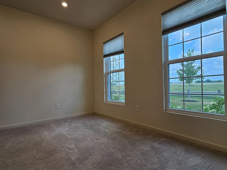 1728 Blenker Dr — Photo 22
