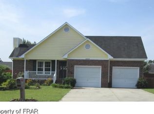 6333 Streeter Dr, Hope Mills, NC 28348