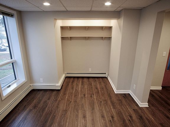 3rd image of 207 Bellevue Ave APT A