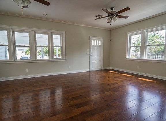3rd image of 4500 Eden St