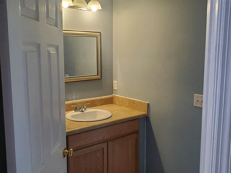 555 Hummingbird Ct — Photo 5