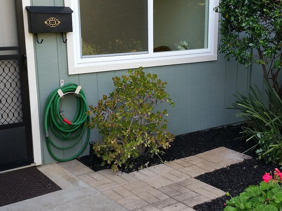 1st image of 11 Oliva Dr