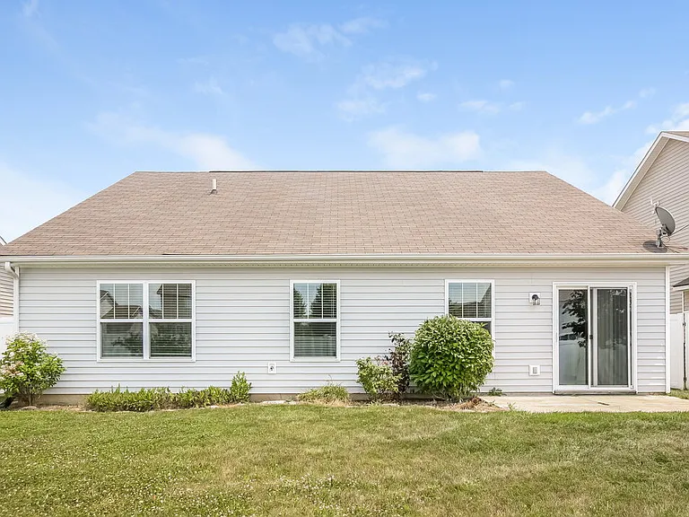 4557 Walcott Dr — Photo 15