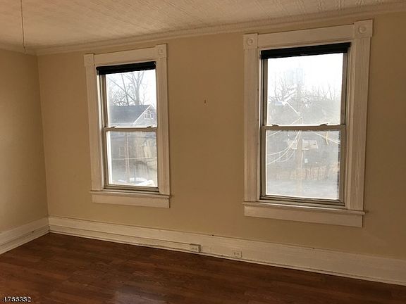 4th image of 119 Watchung Ave APT 2