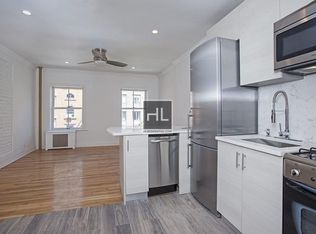 422 W 22nd St APT 4, New York, NY 10011