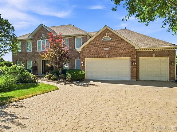 3rd image of 39W044 Foxwood Ln