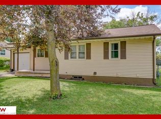 1109 Magnolia Ln, Madison, WI 53713