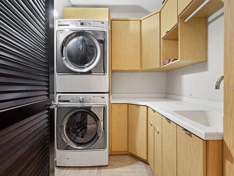 251 Dorado Bch E — Photo 17