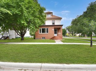 51 6th Ave N, Fargo, ND 58102