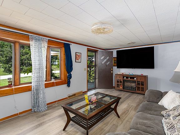 3rd image of 1051 Bibich Ct