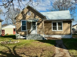 2627 Lind St, Quincy, IL 62301