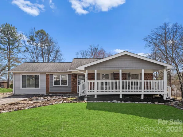 443 Picadilly Ln, Troutman, NC 28166