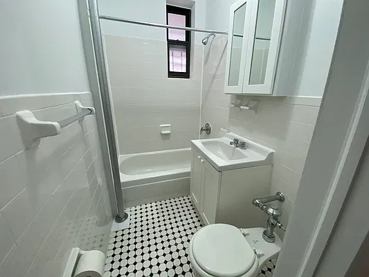 Rented by Douglas Elliman | media 7