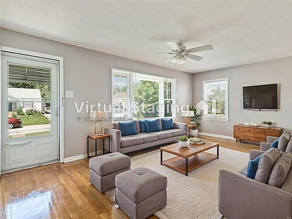 3rd image of 2010 Wismer Ave
