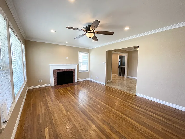 10228 Benson Ave — Photo 3