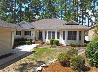 184 Hunter Trl, Southern Pines, NC 28387