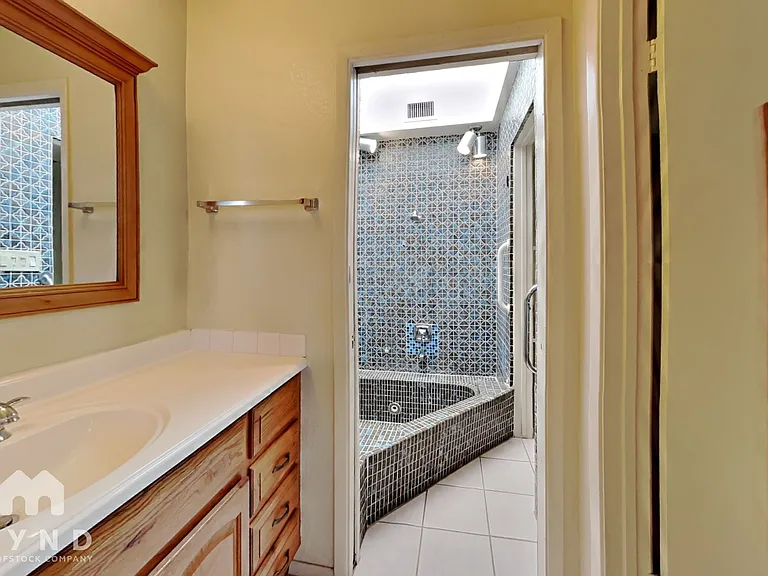 5100 N Miller Rd #23 — Photo 15