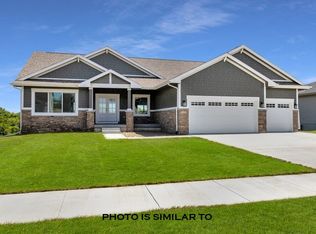 2204 Timberview Dr, Norwalk, IA 50211