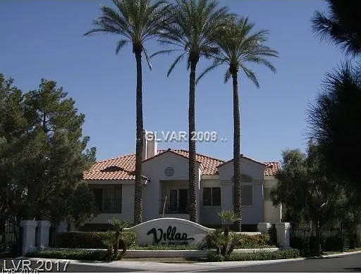7636 Rolling View Dr #101