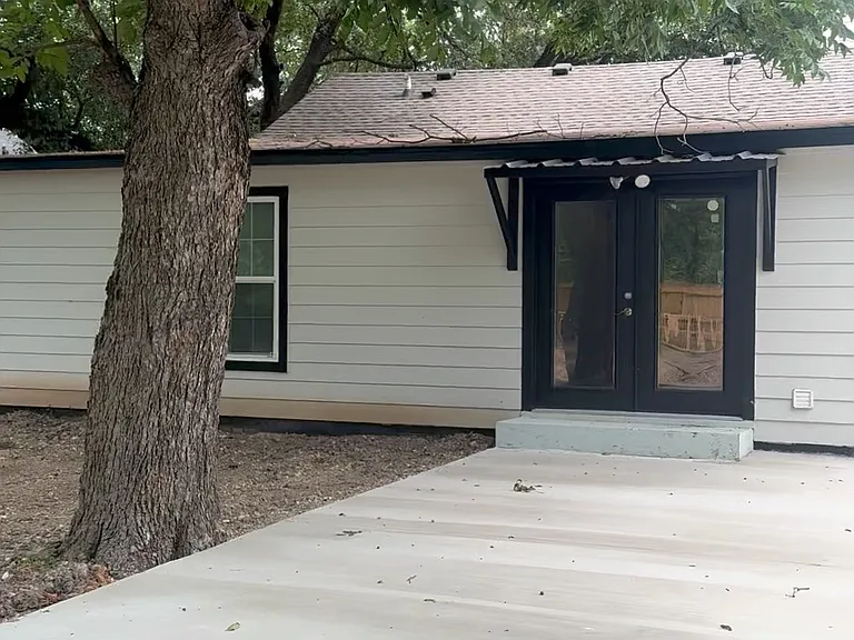 1717 Wood Ave — Photo 9
